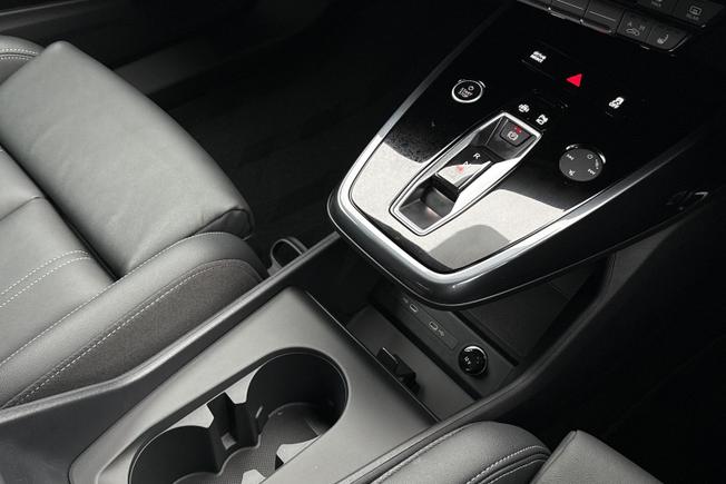 AUDI Q4 e-tron Photo 39