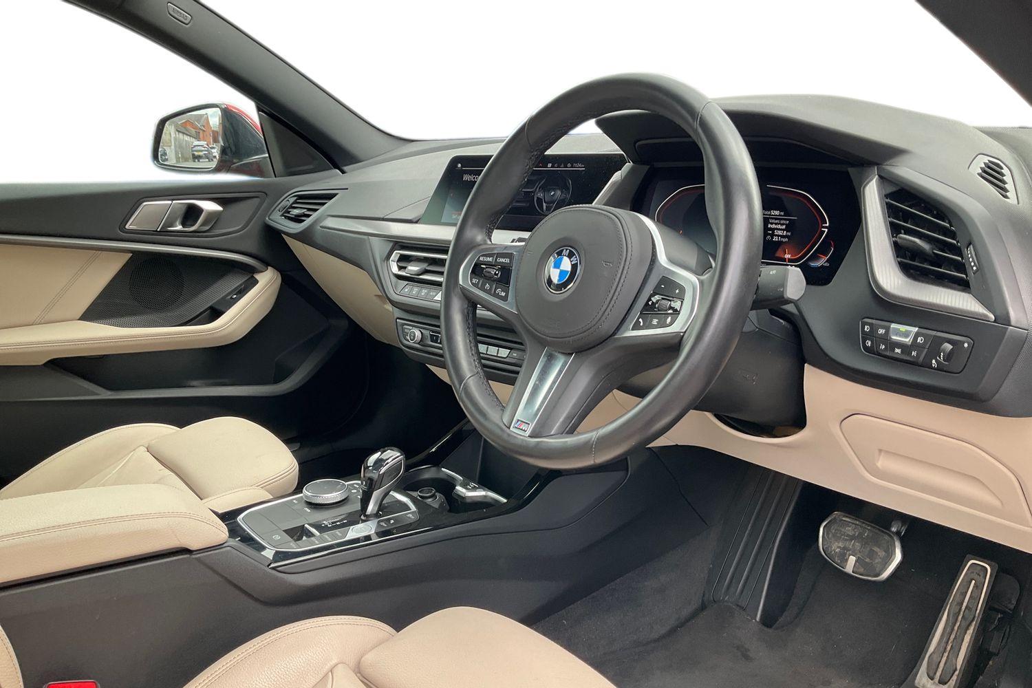 BMW 2 SERIES Photo 8