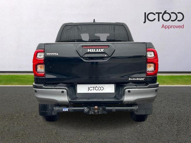 TOYOTA Hilux Photo 7