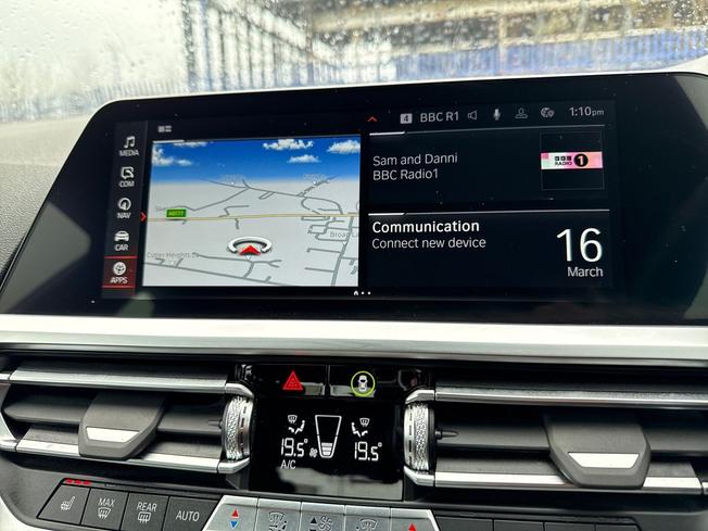 BMW 3 Series Photo 36