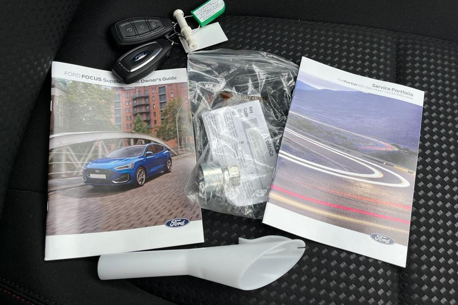 Ford FOCUS Photo autoimg-01bb0f60c9b436b4735502e05120bba4459af5eb.jpg