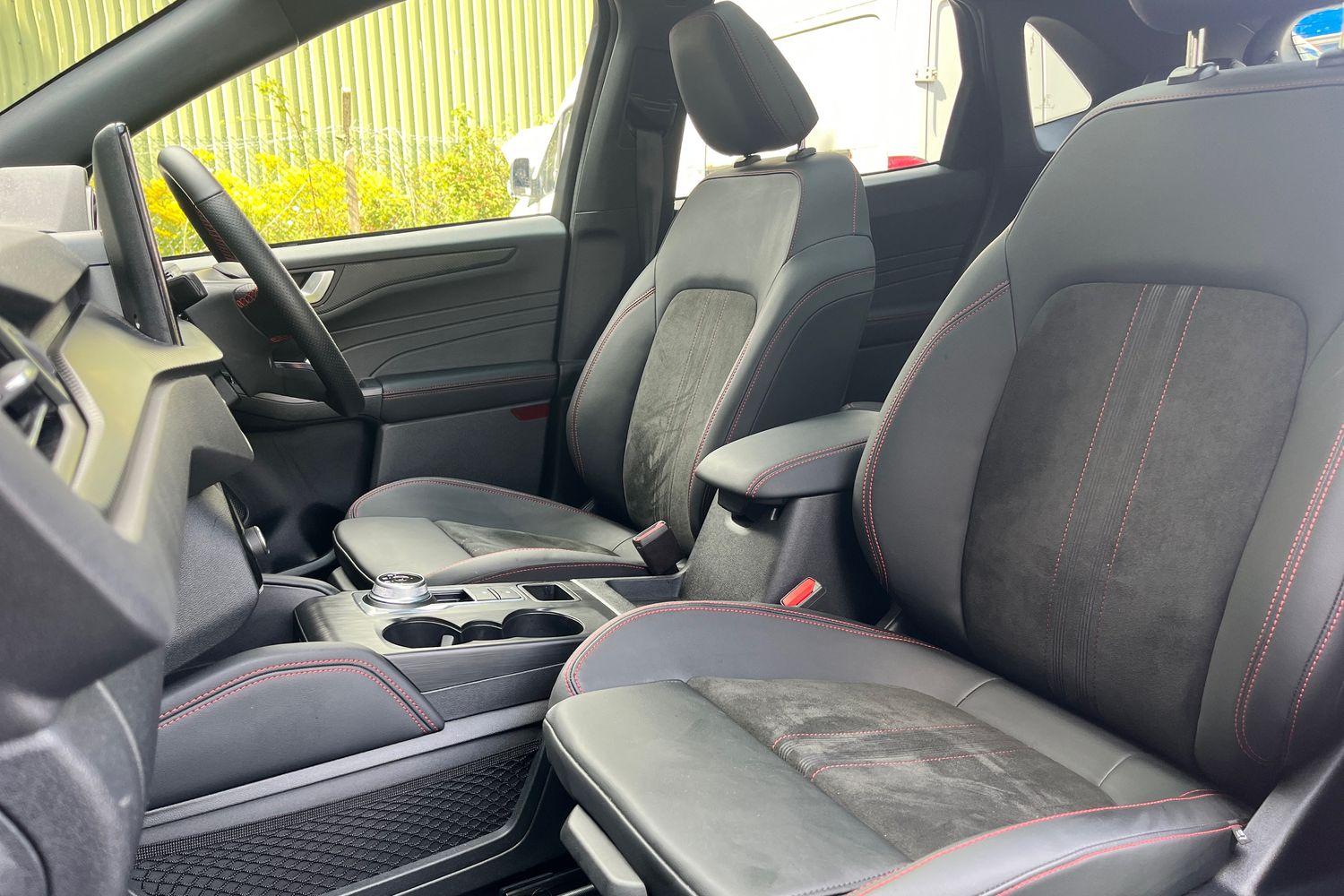 Ford KUGA Photo 18