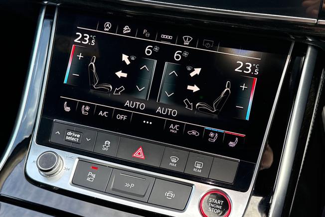 AUDI SQ7 Photo 53