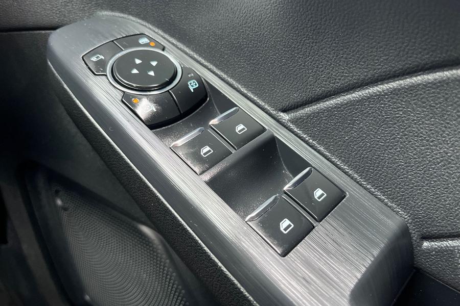 Ford KUGA Photo autoimg-01c9a37759f8c9f4ef88b8b4727b24b93f07bfb6.jpg