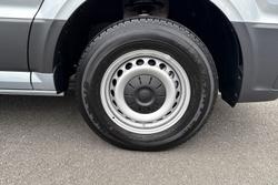 VOLKSWAGEN Crafter Photo 5