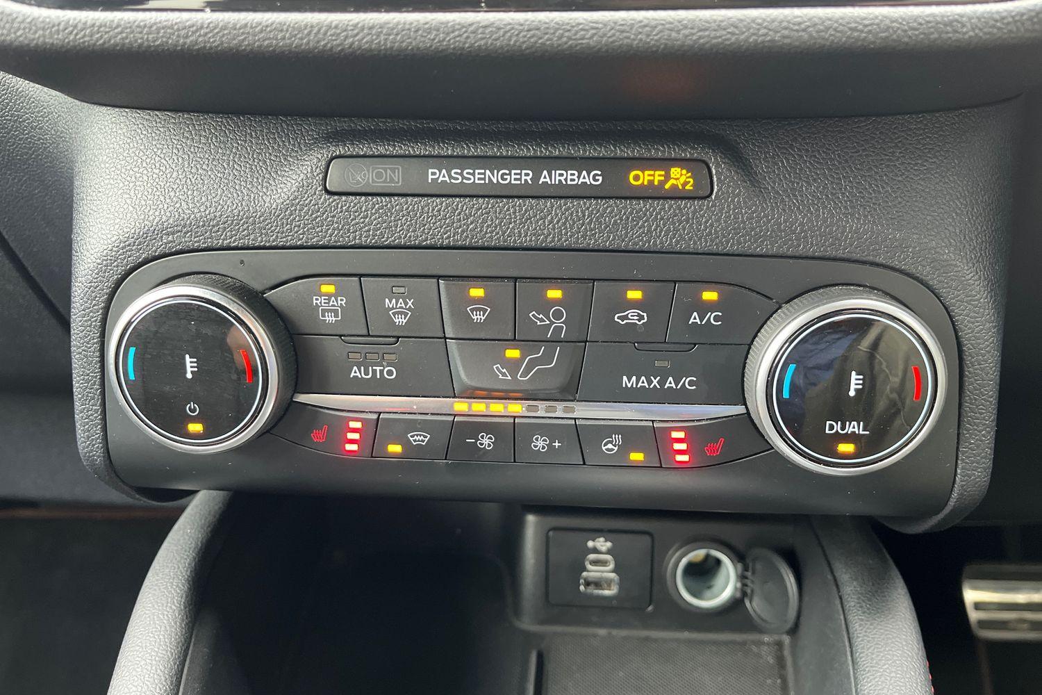 Ford KUGA Photo 27