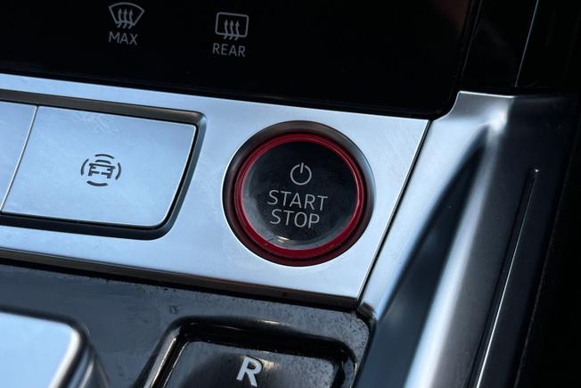 AUDI E-Tron S Photo 28