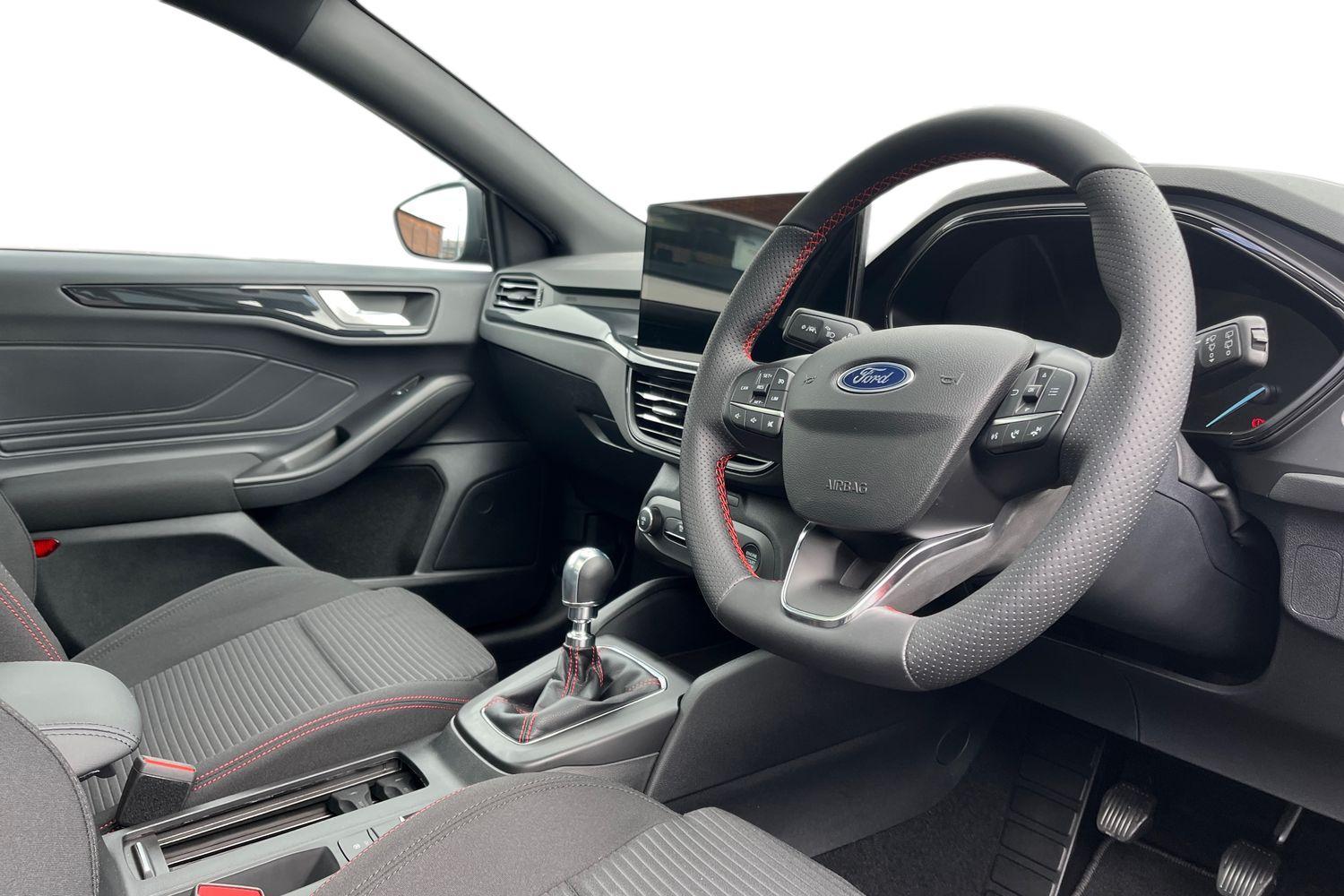 Ford FOCUS Photo 8
