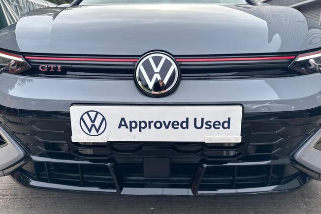 VOLKSWAGEN Golf Photo 35