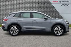 AUDI Q4 e-tron Photo 4