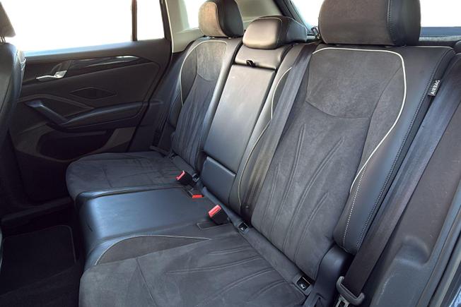 VOLKSWAGEN Tiguan Photo 9