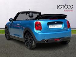 MINI Convertible Photo 3