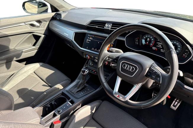 Audi Q3 Photo 6