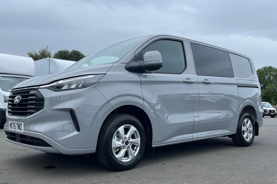 Ford TRANSIT CUSTOM Photo autoimg-01d8e4419b10d812e370260e29e4f9c405561bc7.jpg