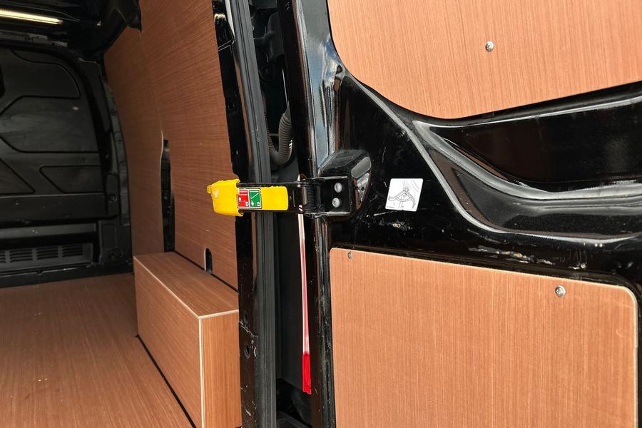 Ford TRANSIT CUSTOM Photo autoimg-01e02b2d81246696f58cd725c2be5a785be1da62.jpg