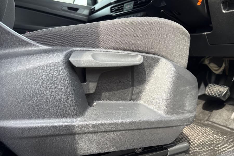 Ford TRANSIT CONNECT Photo autoimg-01e5c4150871c27b0a5c6d710625190613bd1d03.jpg