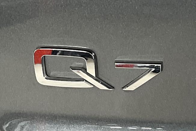 AUDI Q7 Photo 34