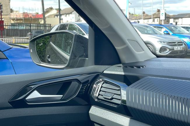 VOLKSWAGEN T-Cross Photo 38