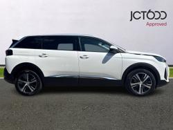 PEUGEOT 5008 Photo 4