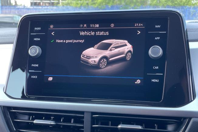 VOLKSWAGEN T-Roc Photo 30