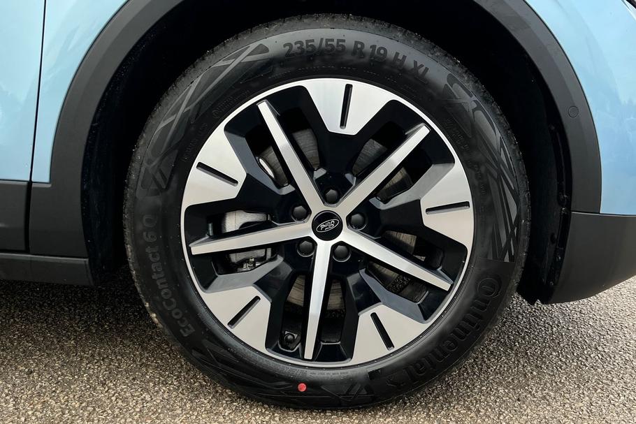 Used Ford EXPLORER 8