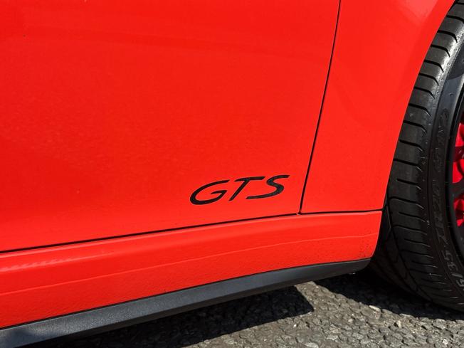 PORSCHE 911 Photo 40