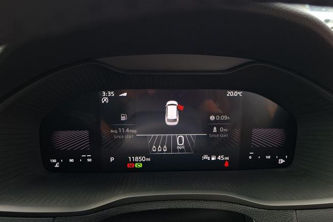 ŠKODA Karoq Photo 15