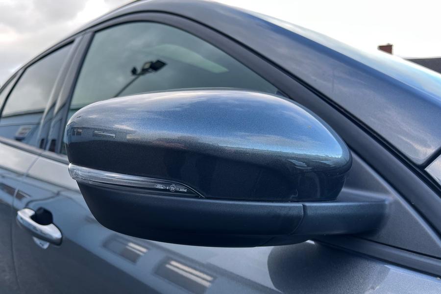 Ford KUGA Photo autoimg-01f94e2436e9f0a79ff4a743bbb58e64a36ba17b.jpg