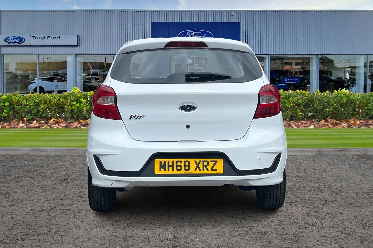 Ford KA+ Photo 6