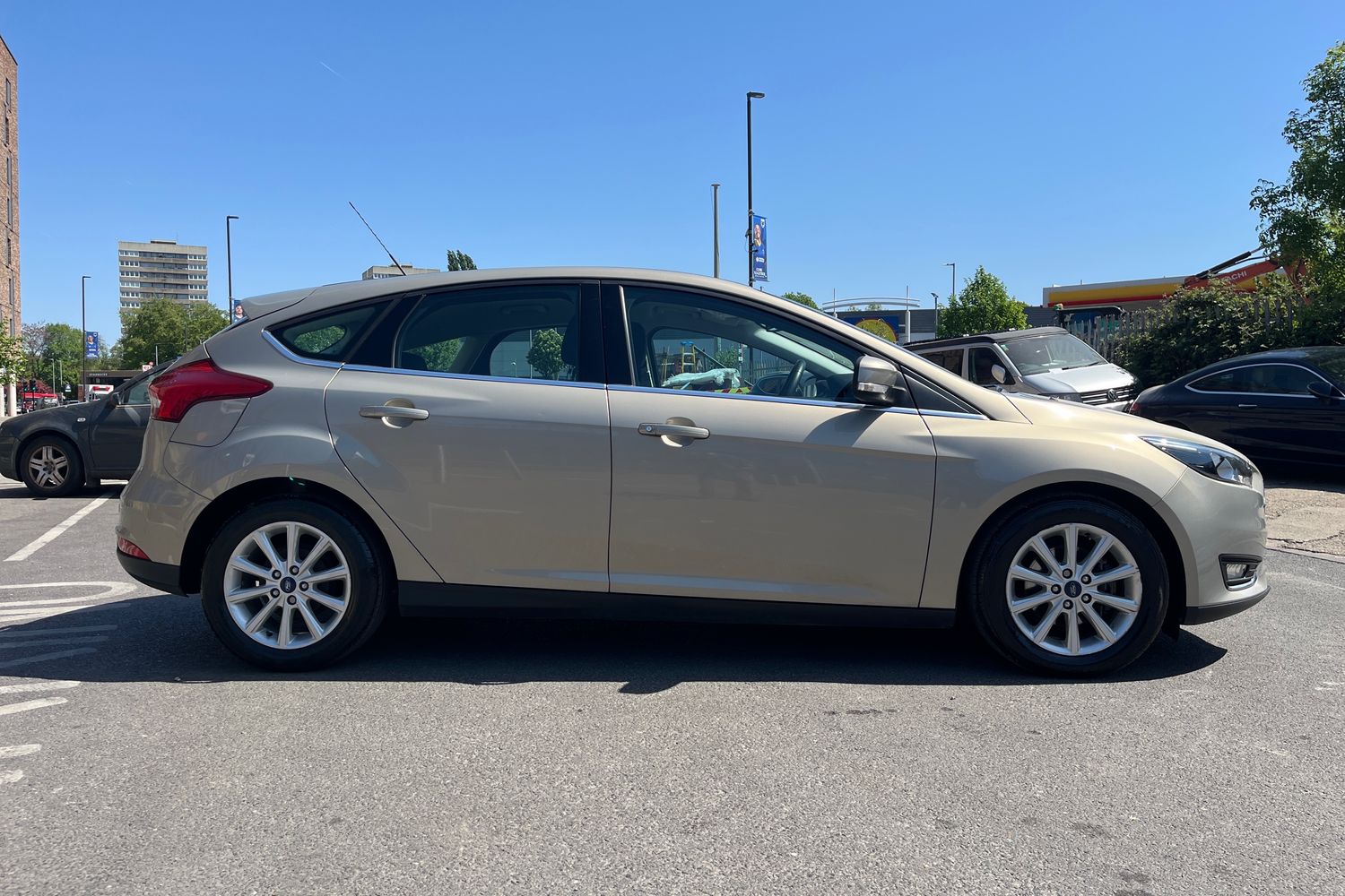 FORD FOCUS Photo 35