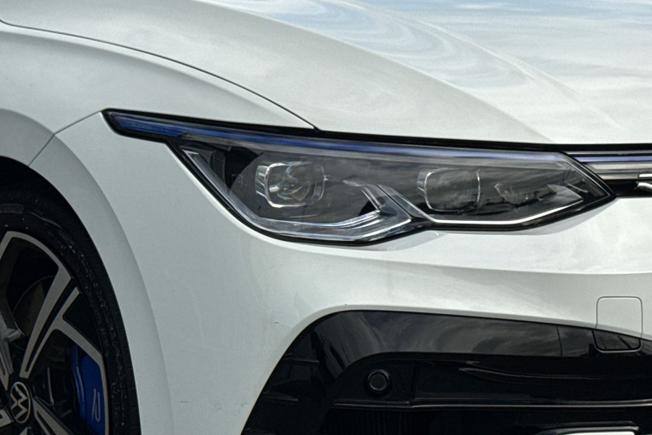 VOLKSWAGEN Golf Photo 19