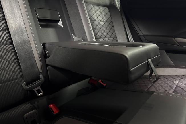 VOLKSWAGEN T-Roc Photo 31