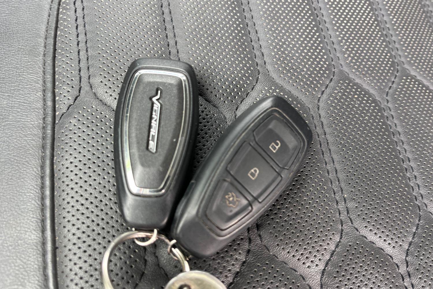 Ford KUGA Photo 21