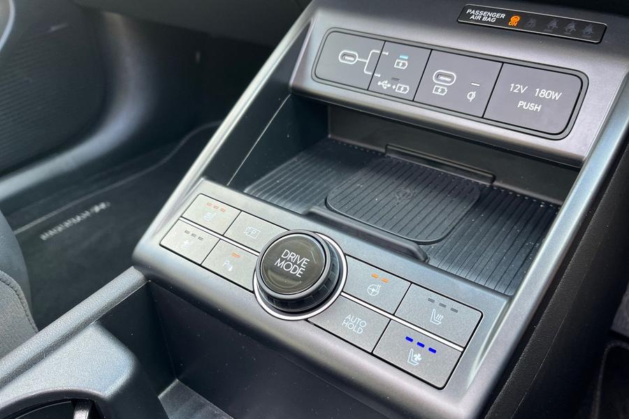 Hyundai KONA Photo autoimg-0202634fe4d1581ef2d250968f8eb2ff5442f132.jpg