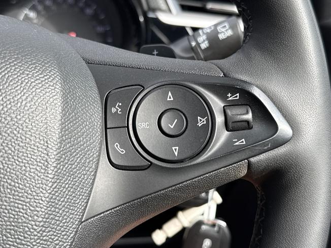 VAUXHALL Corsa Photo 17