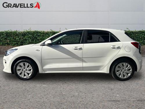 Kia RIO Photo autoimg-0206455f0b14d0d4c75eb11badd703fae2cd5147.jpg
