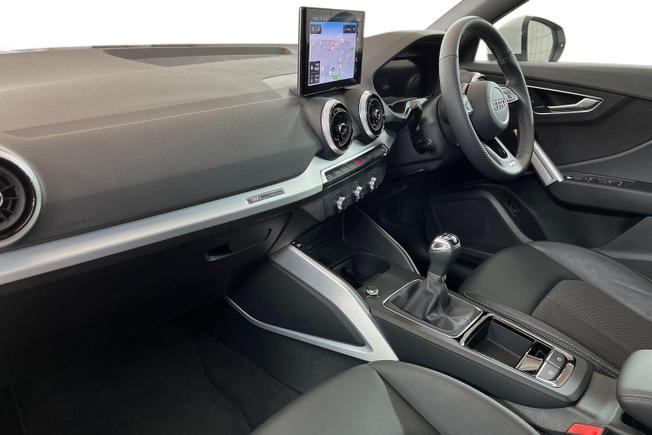 AUDI Q2 Photo 2
