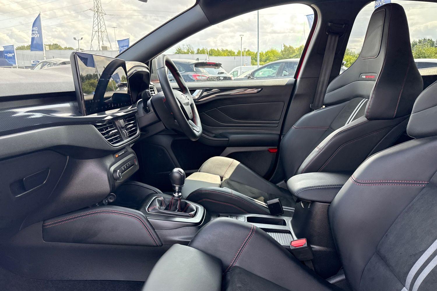 Ford FOCUS Photo 18