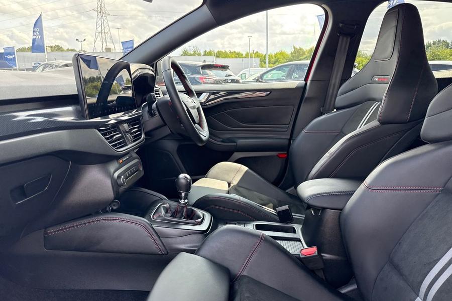 Ford FOCUS Photo autoimg-0209fbec0e83777458521e24644bf3700cff7369.jpg