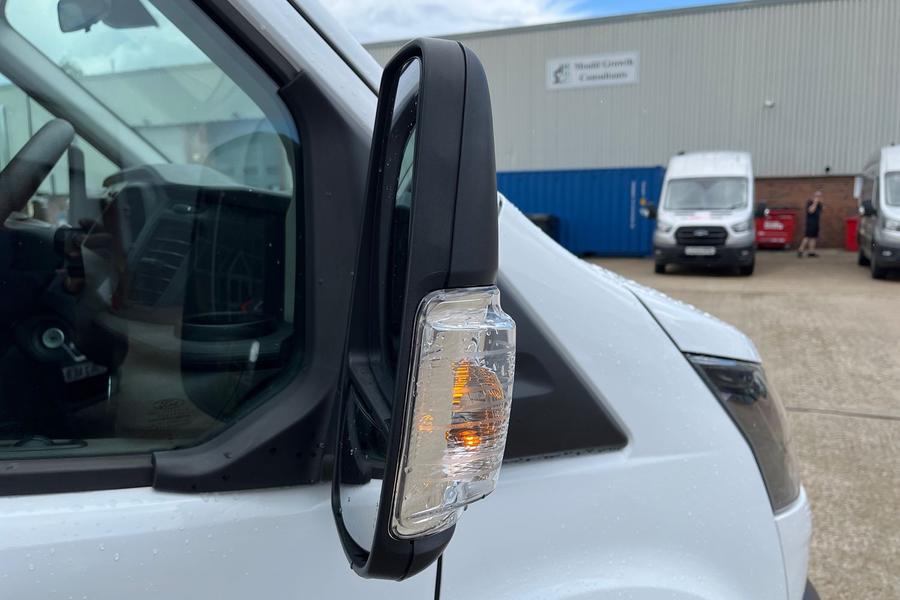 Ford TRANSIT Photo autoimg-020f6a3e8747bcc8eadd8648caa9bb4a9513c1a1.jpg
