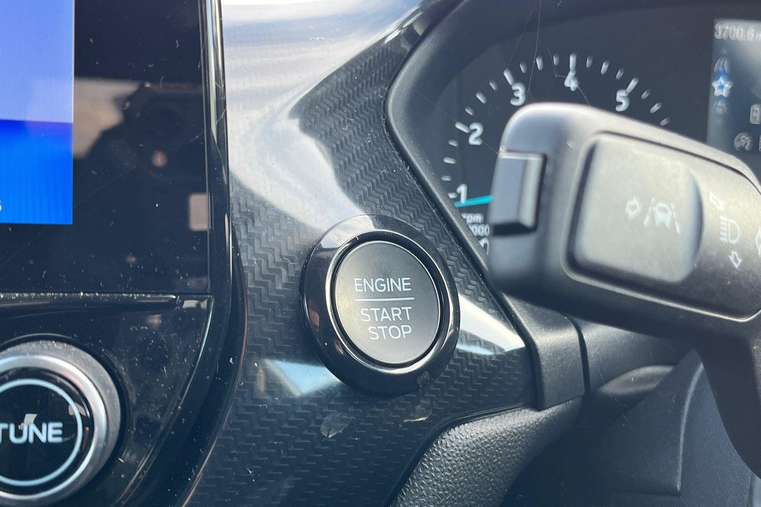Ford FIESTA Photo 32