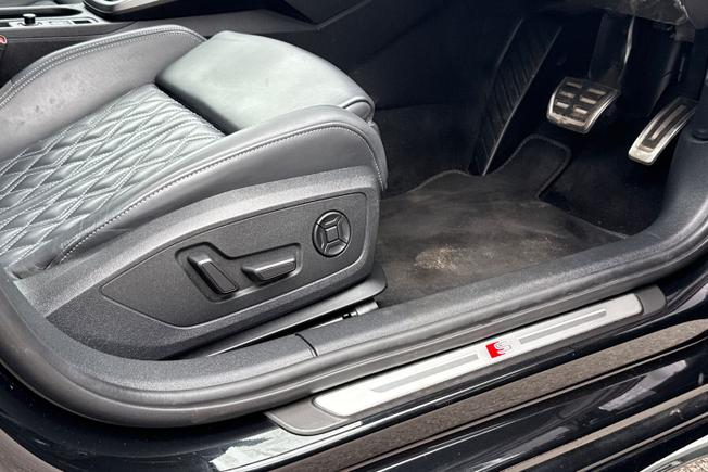 AUDI S3 Photo 32