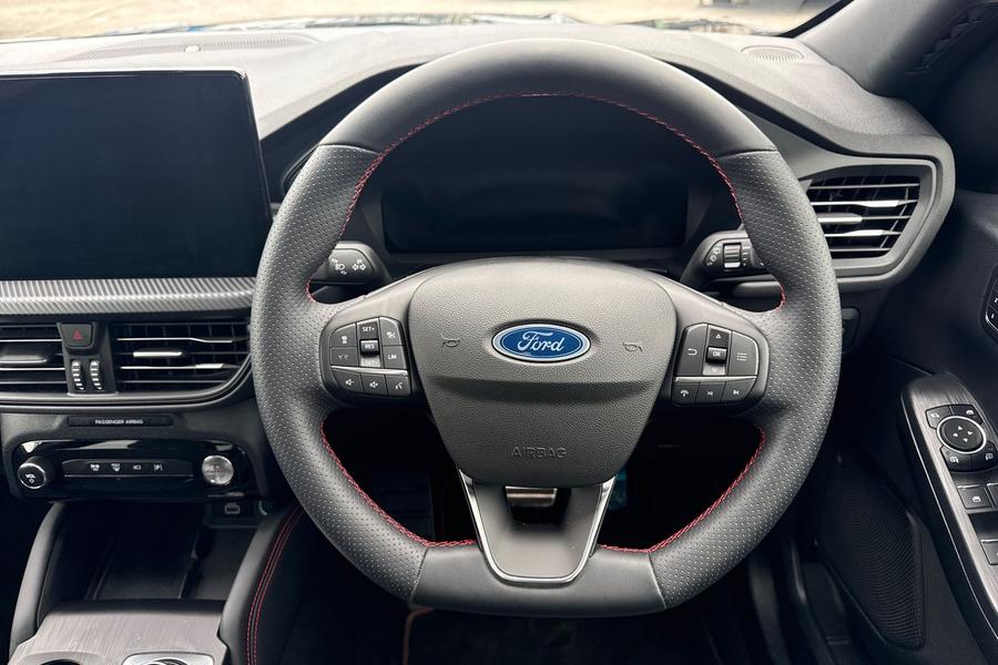 Ford KUGA Photo autoimg-02170888e5da6d9f6a9cde21afcad4ce368870c9.jpg