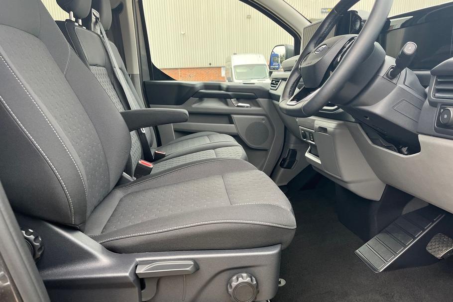 Used Ford TRANSIT CUSTOM WO25URB 22