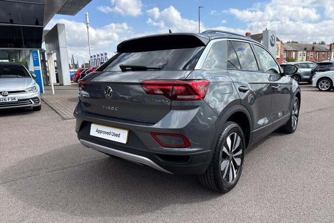 VOLKSWAGEN T-Roc Photo 24