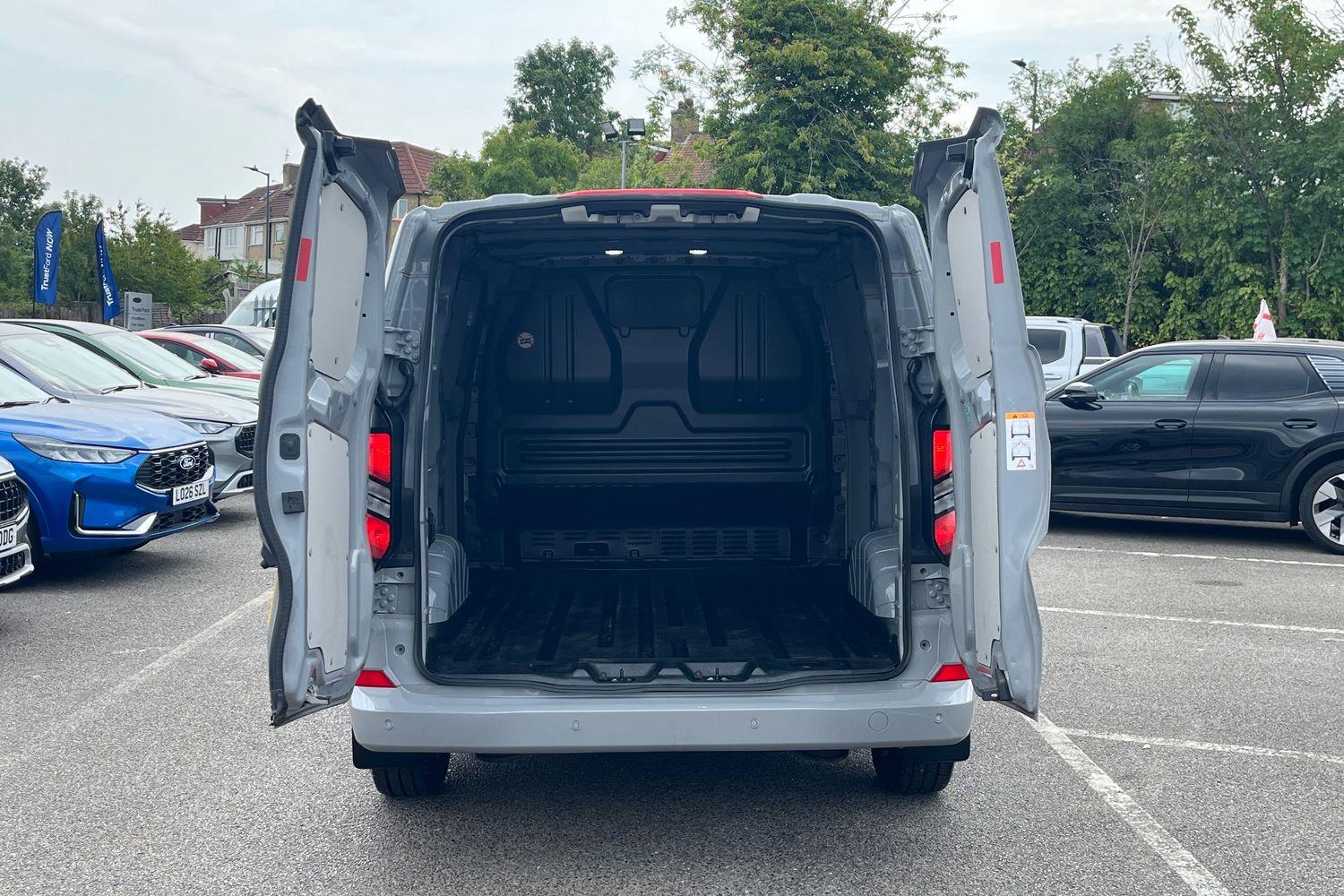 Ford TRANSIT CUSTOM Photo 5