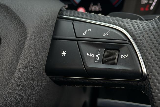 Audi Q3 Photo 17
