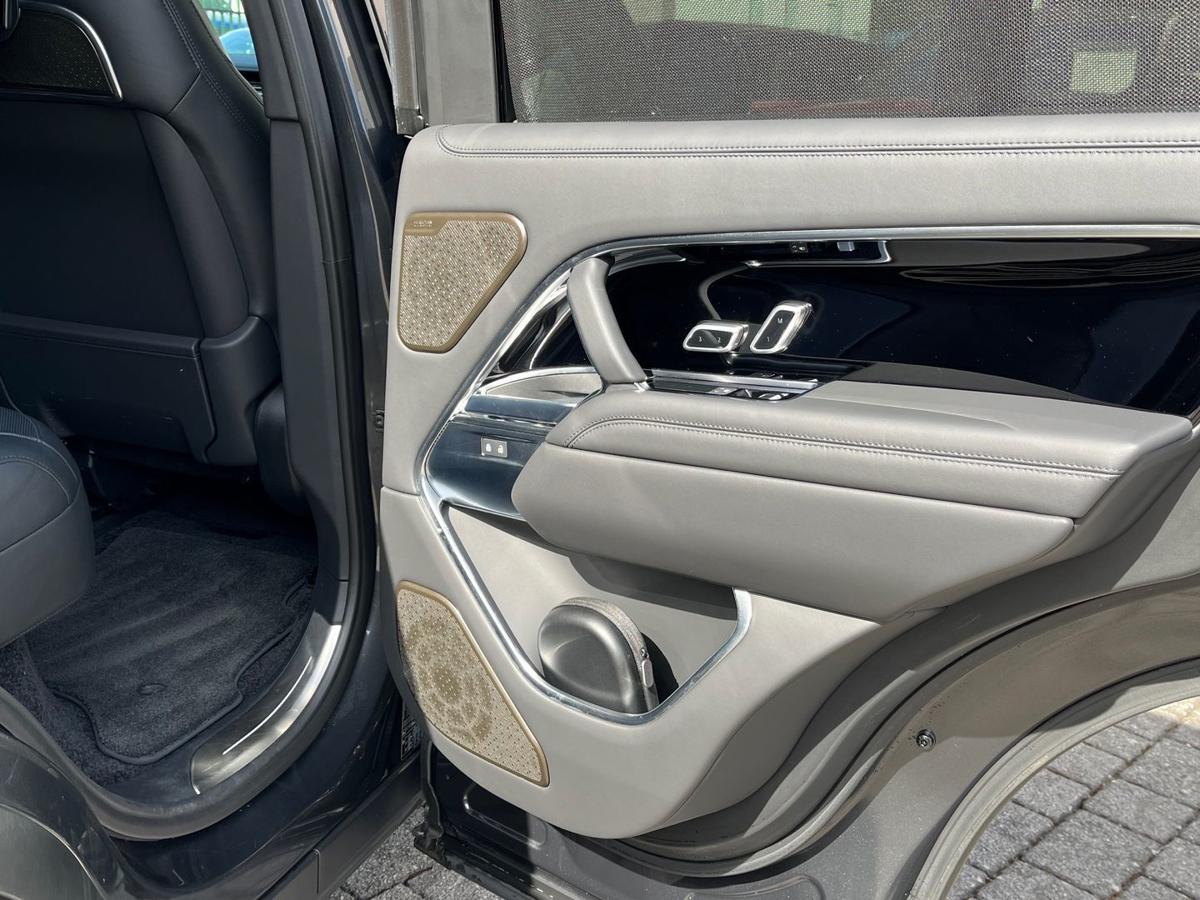 Land Rover Range Rover Photo autoimg-0220a9253686069f40ecc825e6e2cd7b276f31ca.jpg