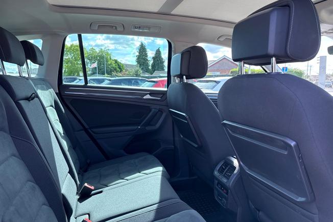 VOLKSWAGEN Tiguan Photo 42
