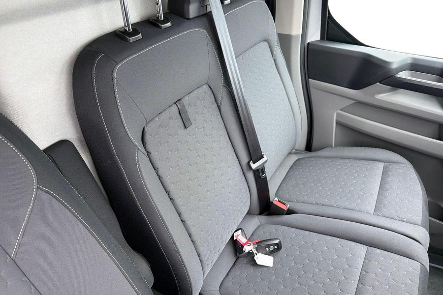 Ford E-TRANSIT CUSTOM Photo autoimg-02233f6df2e00ca4a2c03a49efdb153de2844b97.jpg